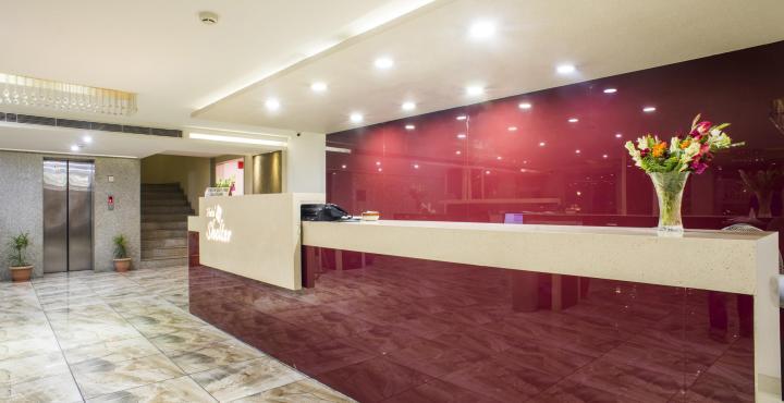 Shelter Hotel Lucknow Extérieur photo