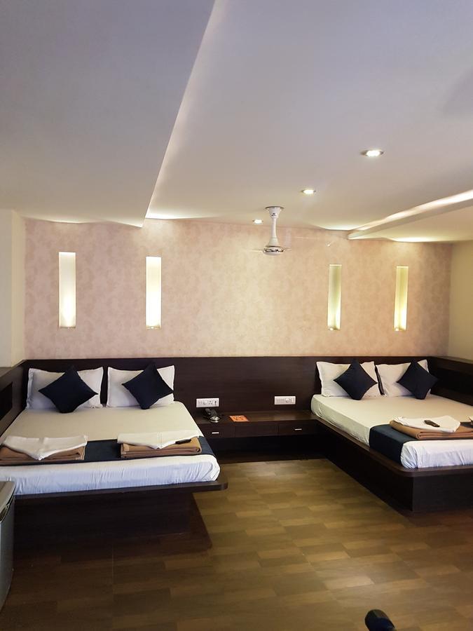 Shelter Hotel Lucknow Extérieur photo