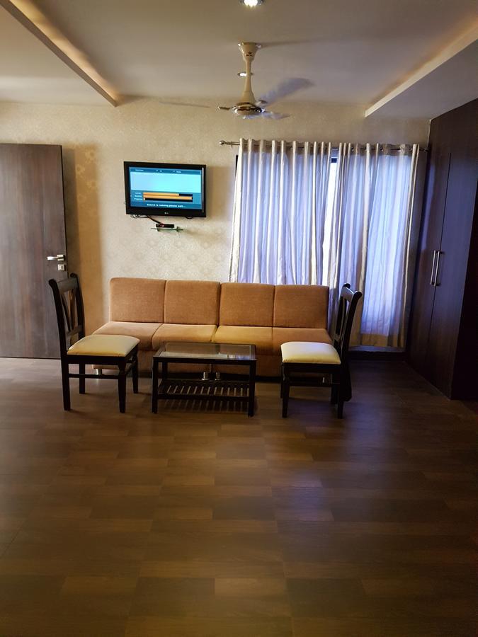 Shelter Hotel Lucknow Extérieur photo